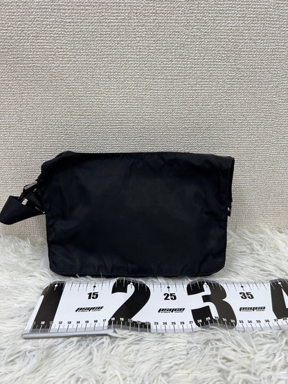 Prada Black Shoulder Bags A-19325