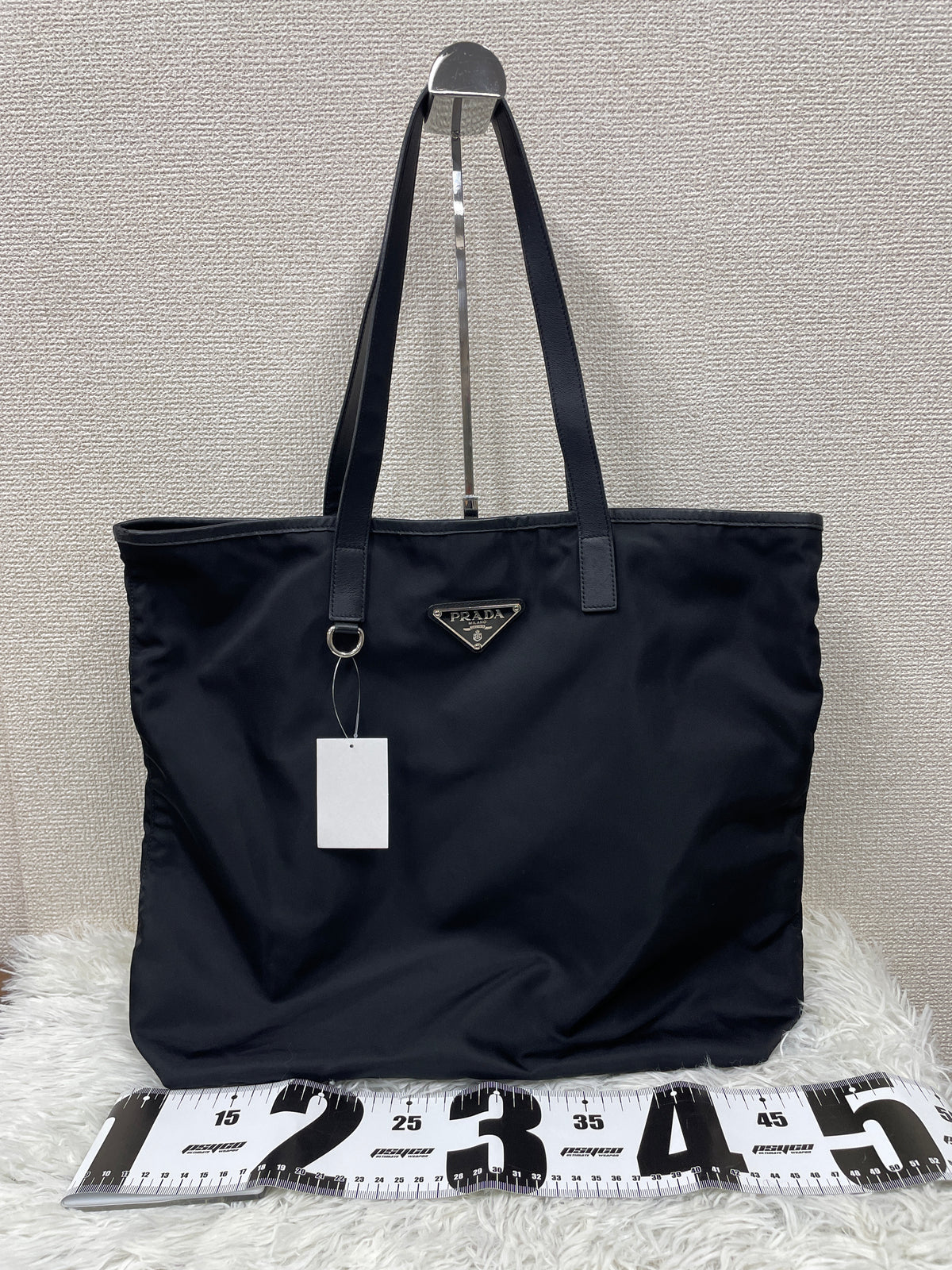 Prada Black Tote Bags A-19332