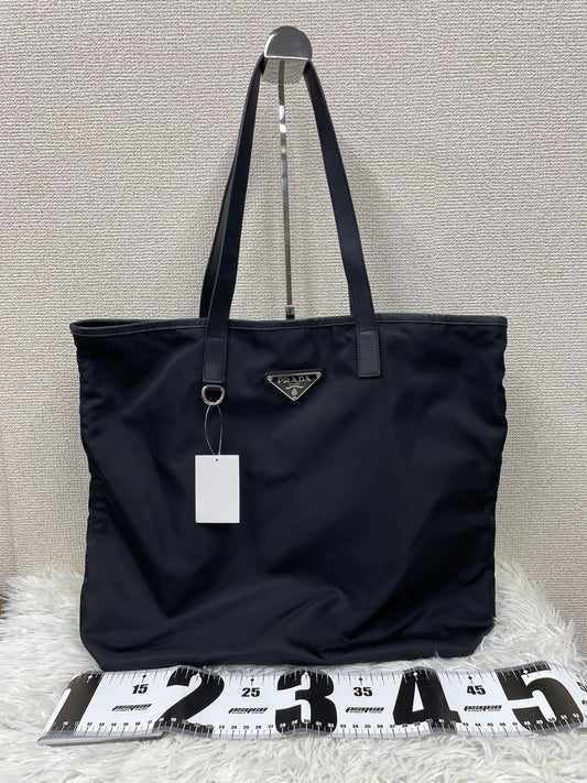 Prada Black Tote Bags A-19332