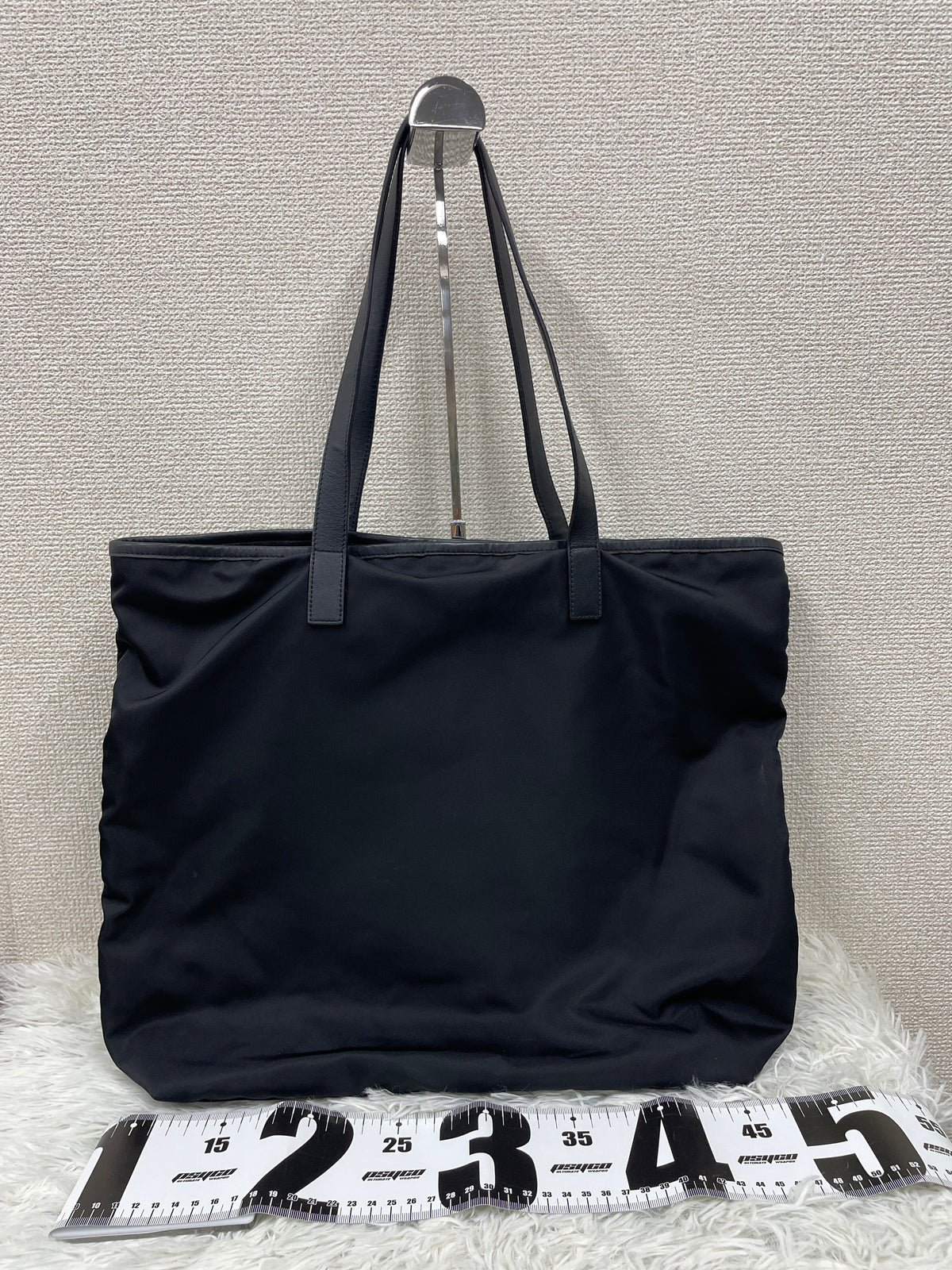 Prada Black Tote Bags A-19332