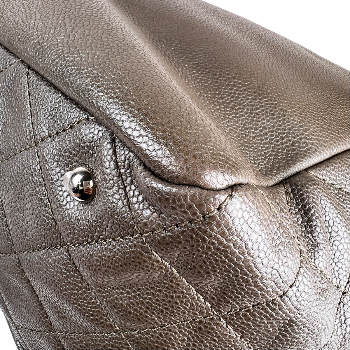 Chanel Gray Tote Bags A-19333