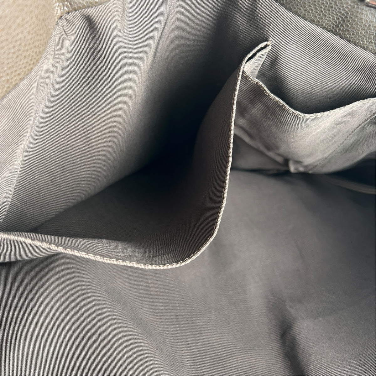 Chanel Gray Tote Bags A-19333