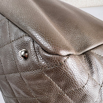 Chanel Gray Tote Bags A-19333