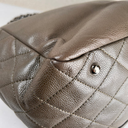 Chanel Gray Tote Bags A-19333