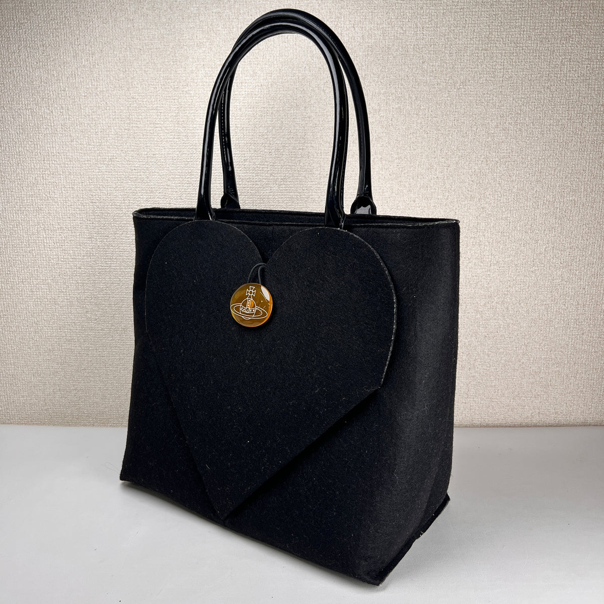 Vivienne Westwood Black Tote Bags A-19340