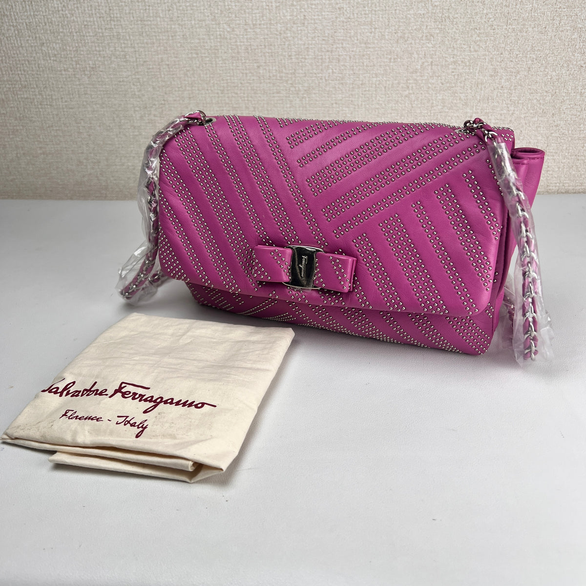 Ferragamo Pink Shoulder Bags A-19341