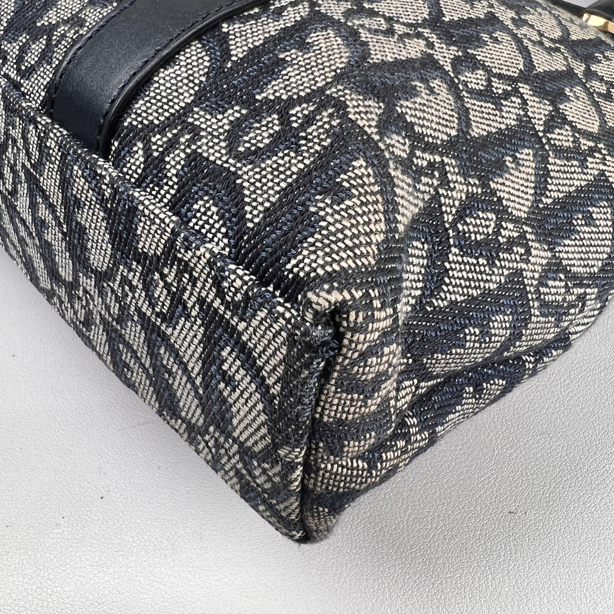Dior Tote Bags A-19346