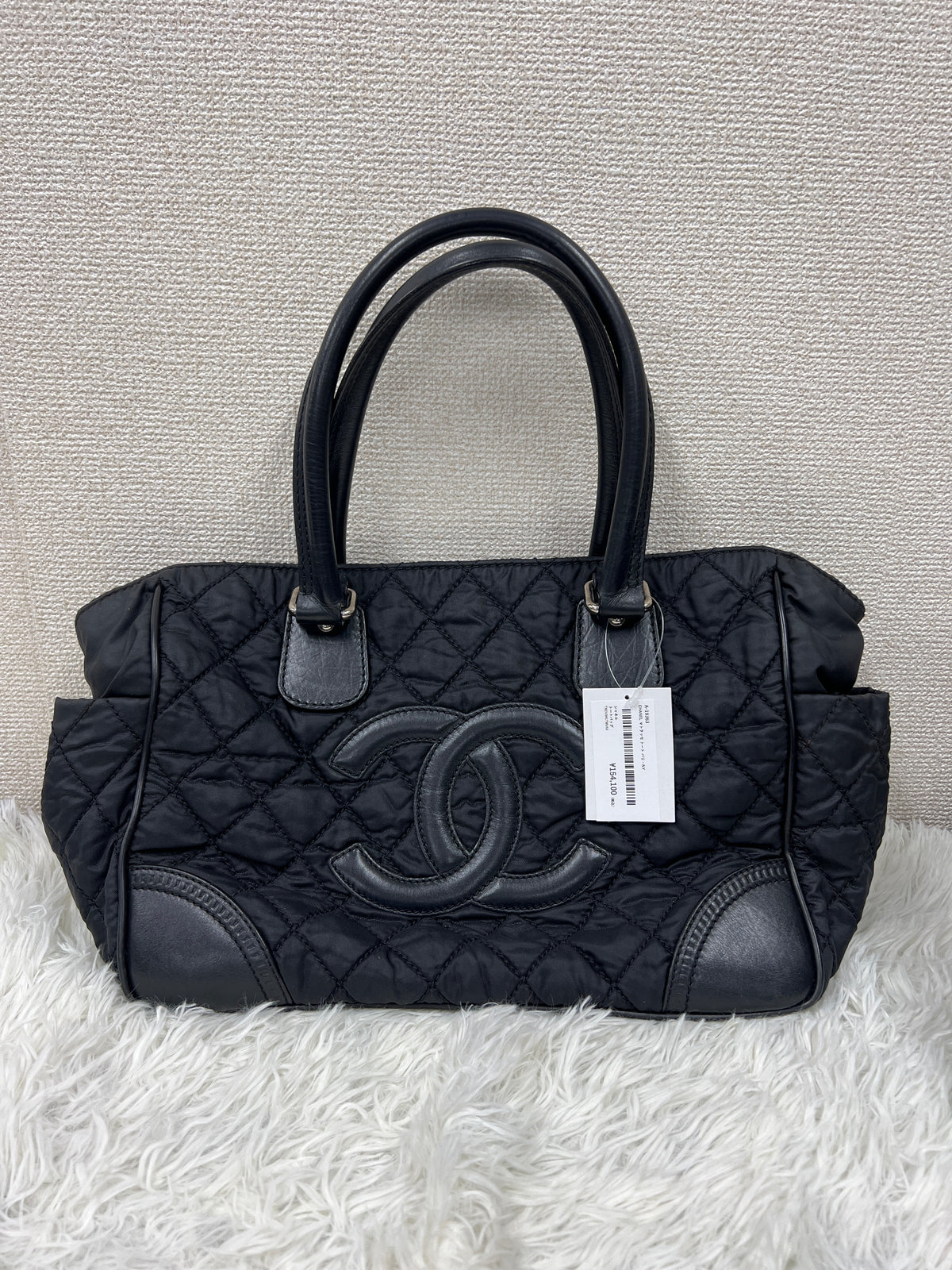 Chanel Black Tote Bags A-19363