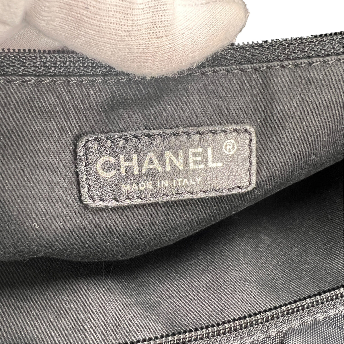Chanel Black Tote Bags A-19363