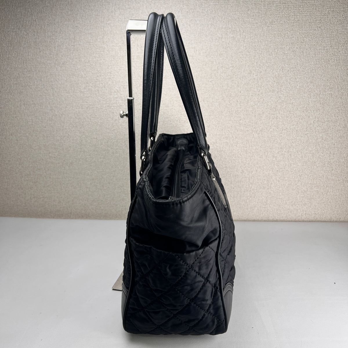 Chanel Black Tote Bags A-19363