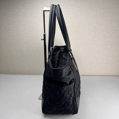 Chanel Black Tote Bags A-19363