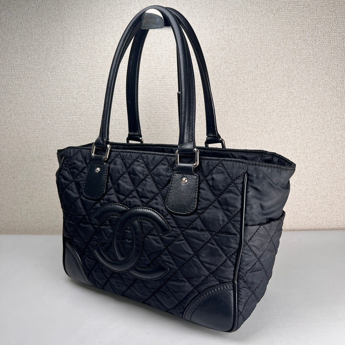 Chanel Black Tote Bags A-19363