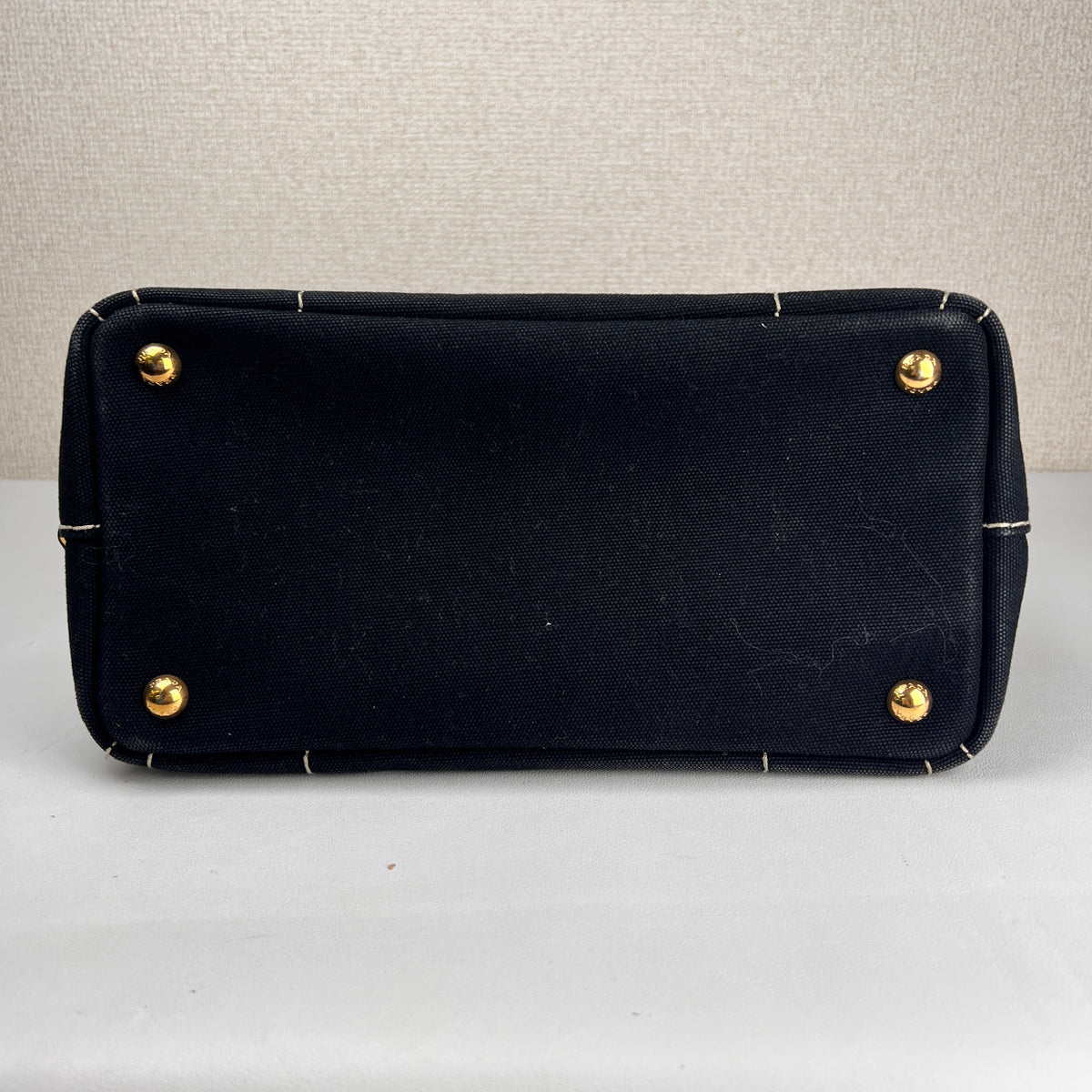 Prada Black Tote Bags A-19374