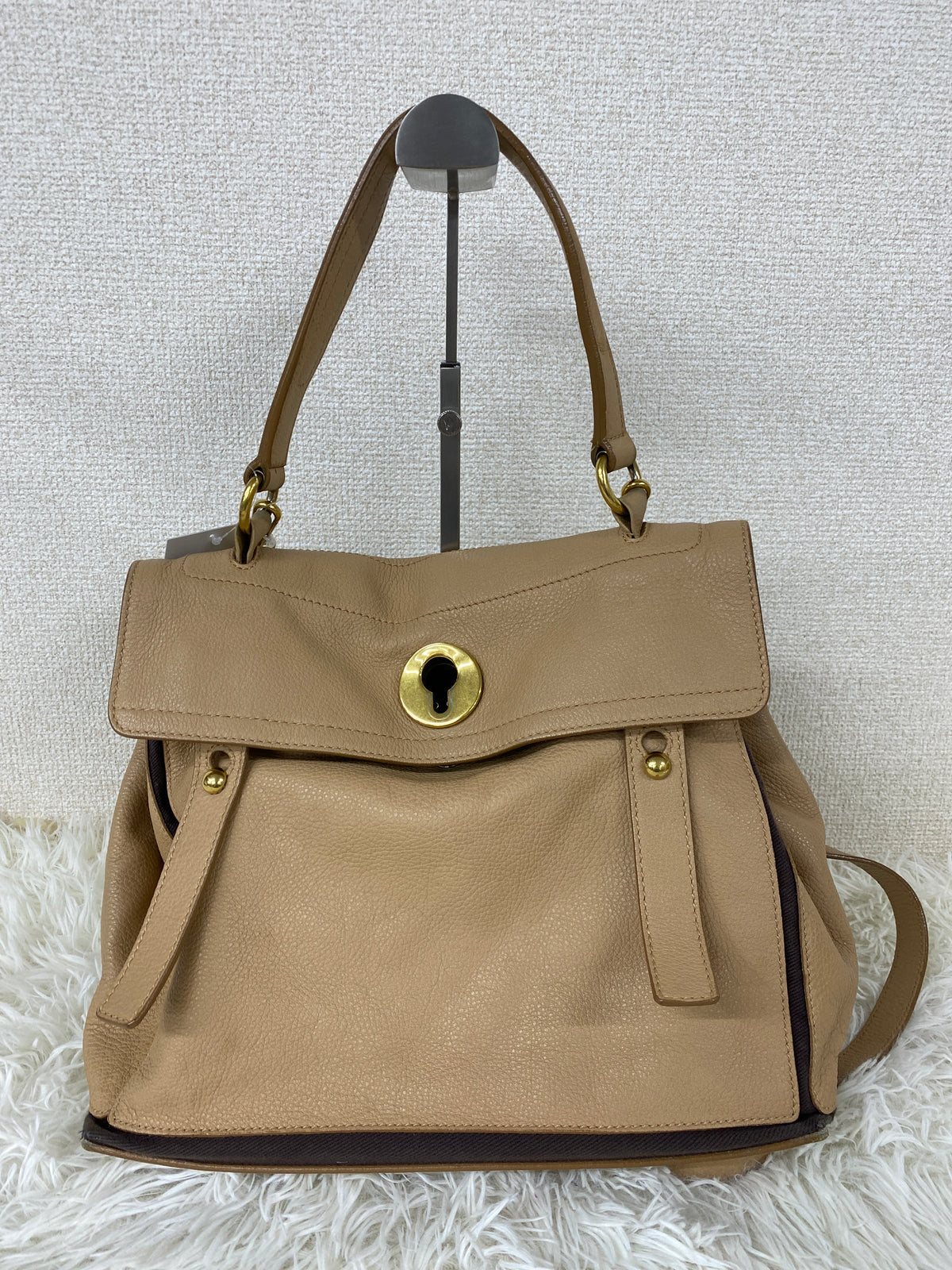 Saint Laurent Beige Shoulder Bags A-19376