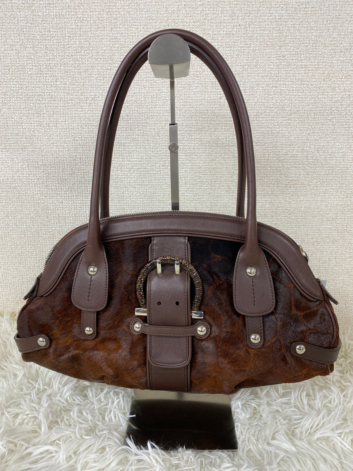 Ferragamo Brown Shoulder Bags A-19377