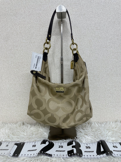 Coach Beige Handle Bags A-19401