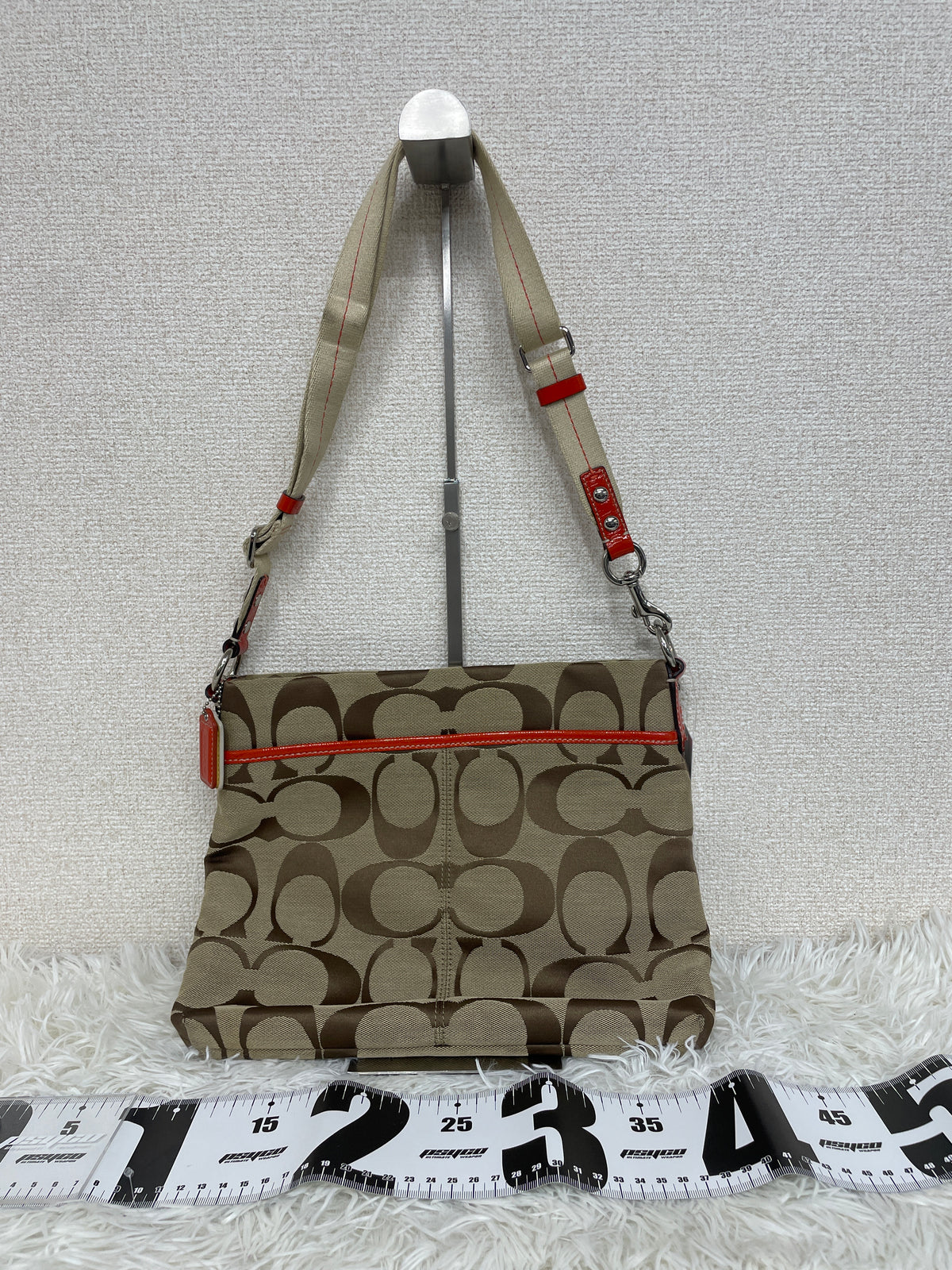 Coach Beige Shoulder Bags A-19425