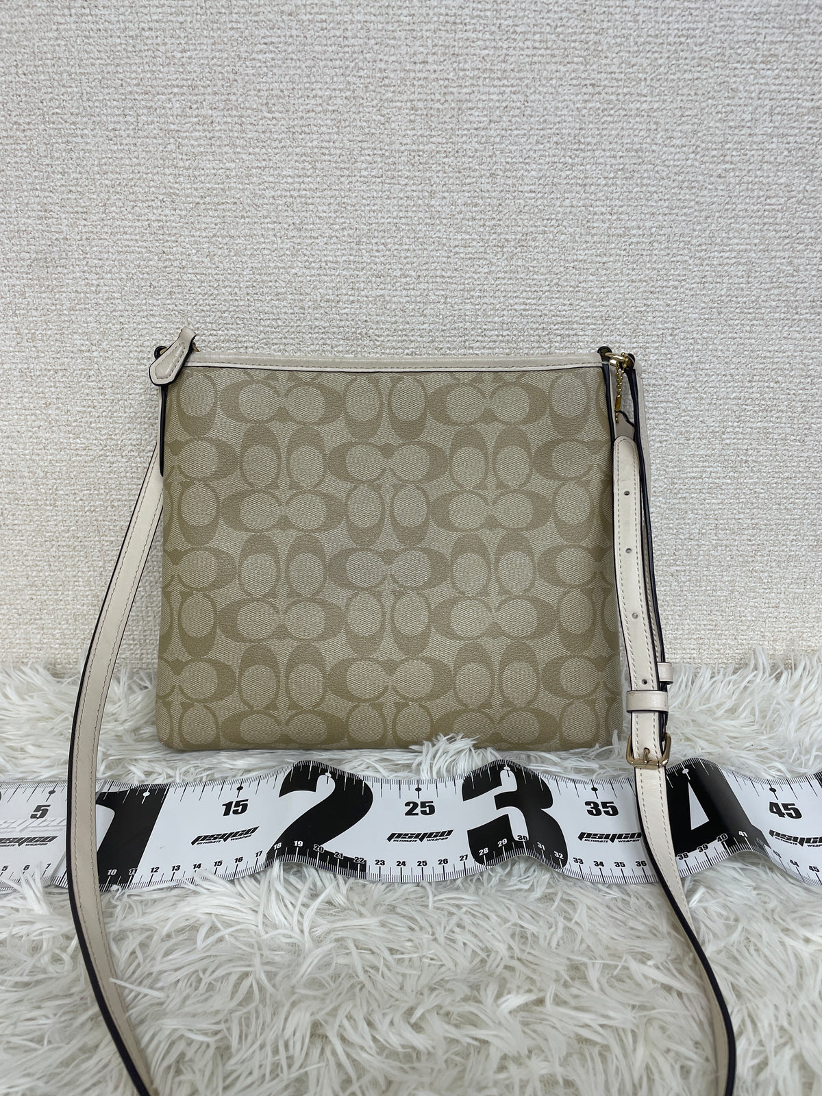 Coach Beige Shoulder Bags A-19439
