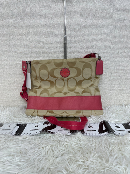Coach Beige Shoulder Bags A-19441