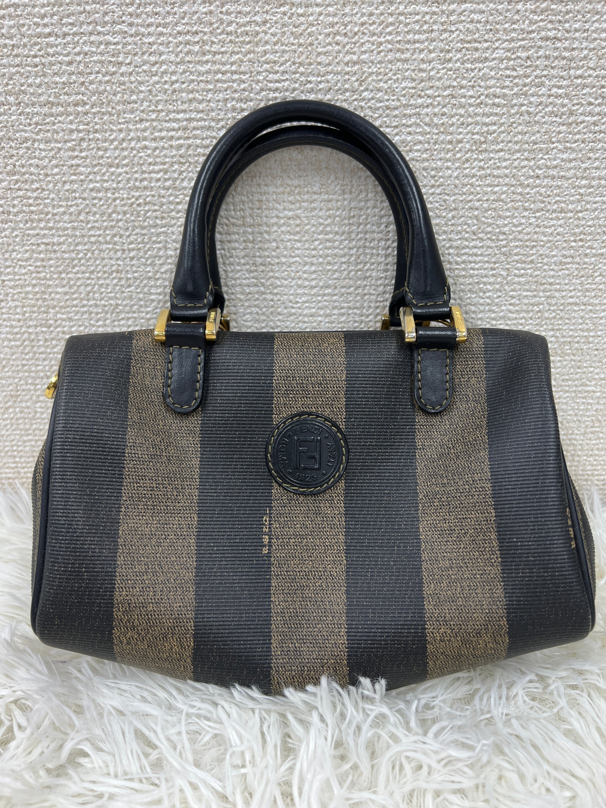 Fendi Black Handle Bags A-19501