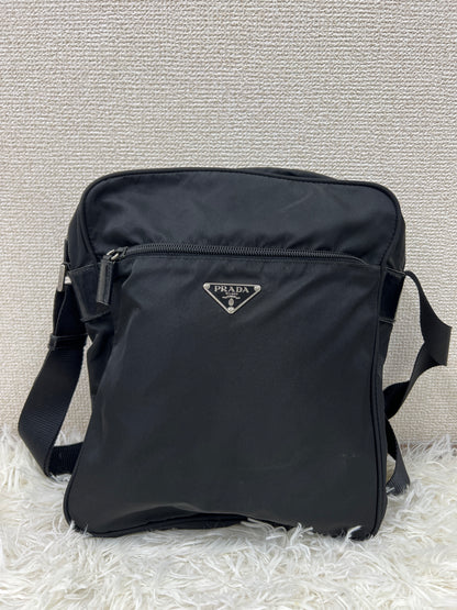 Prada Black Shoulder Bags A-19510