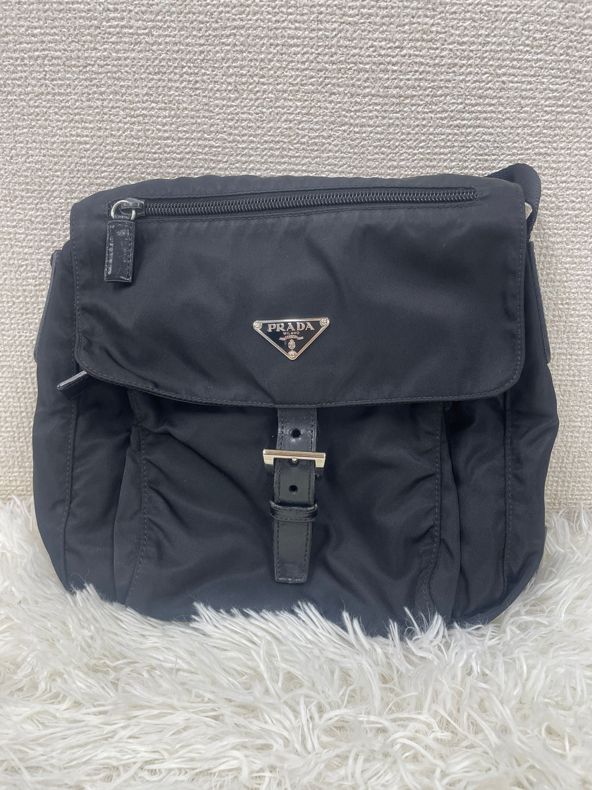 Prada Black Shoulder Bags A-19514