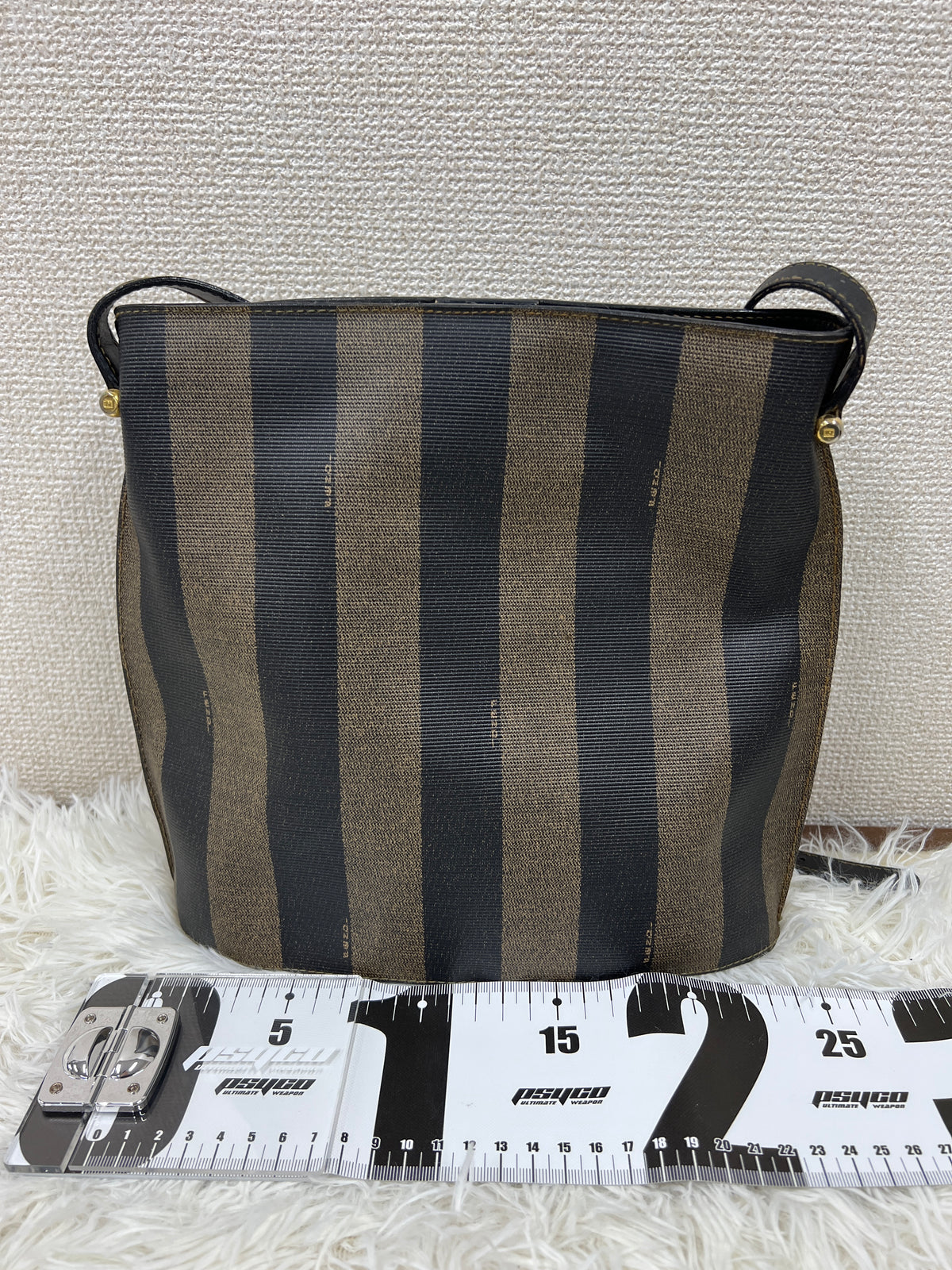 Fendi Multicolor Shoulder Bags A-19525