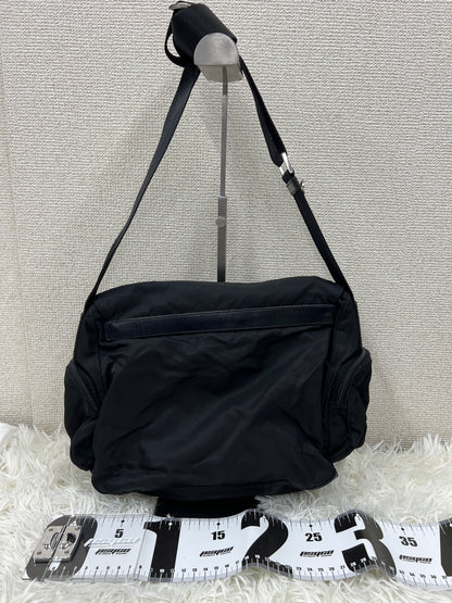 Prada Black Shoulder Bags A-19528