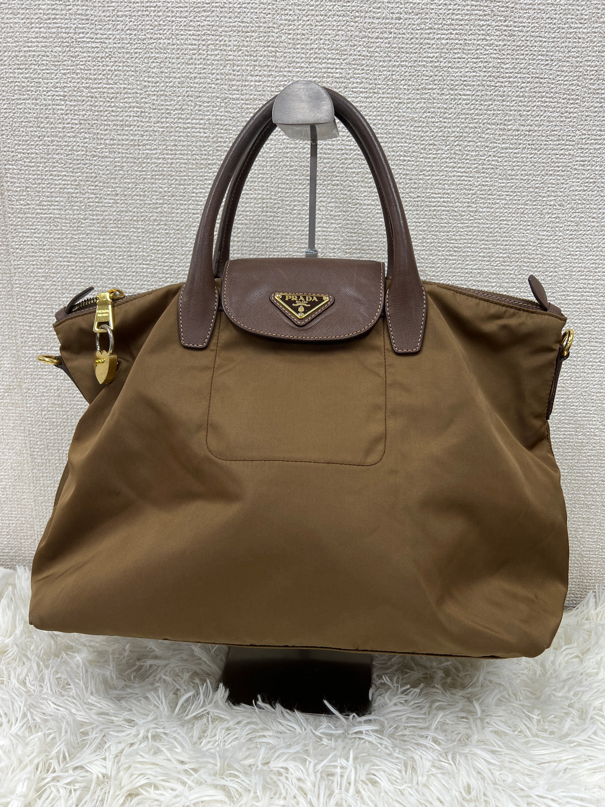 Prada Green Tote Bags A-19546