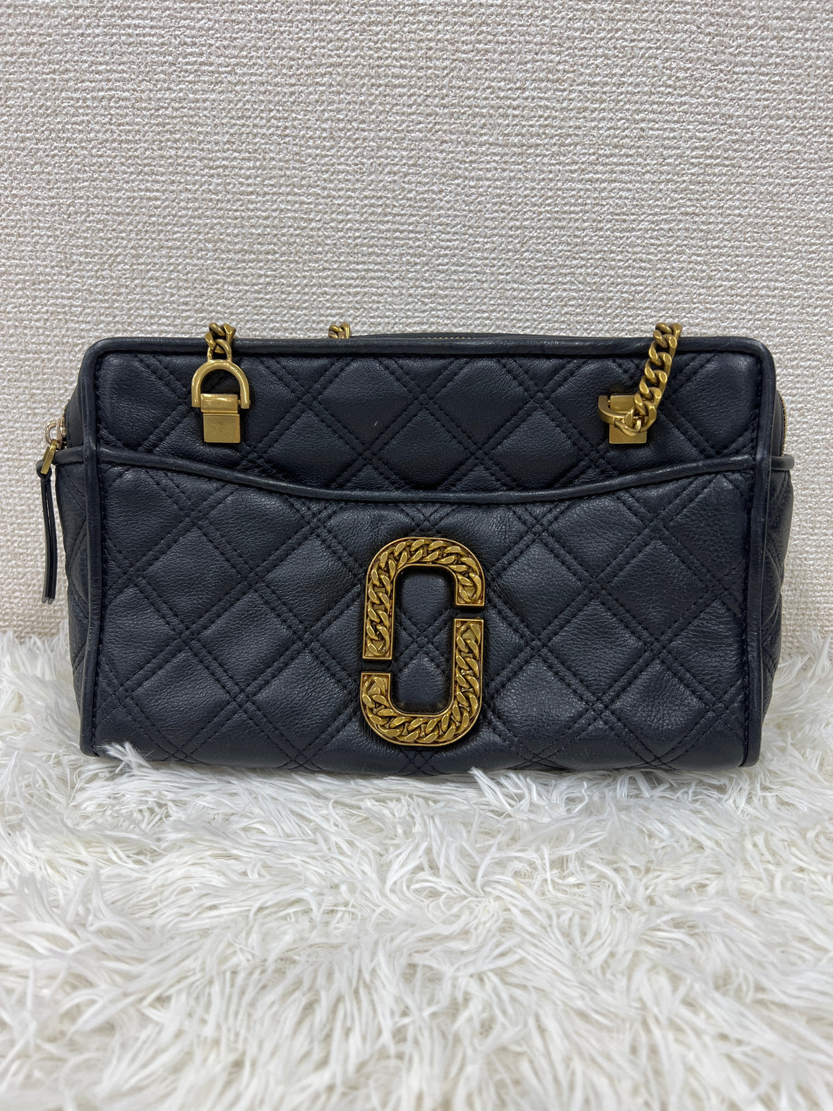 Marc Jacobs Black Shoulder Bags A-19548
