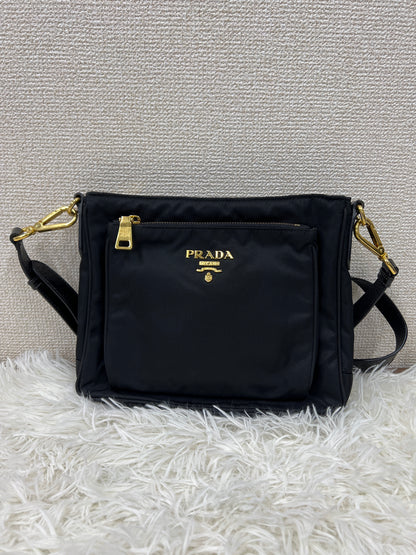 Prada Black Shoulder Bags A-19549