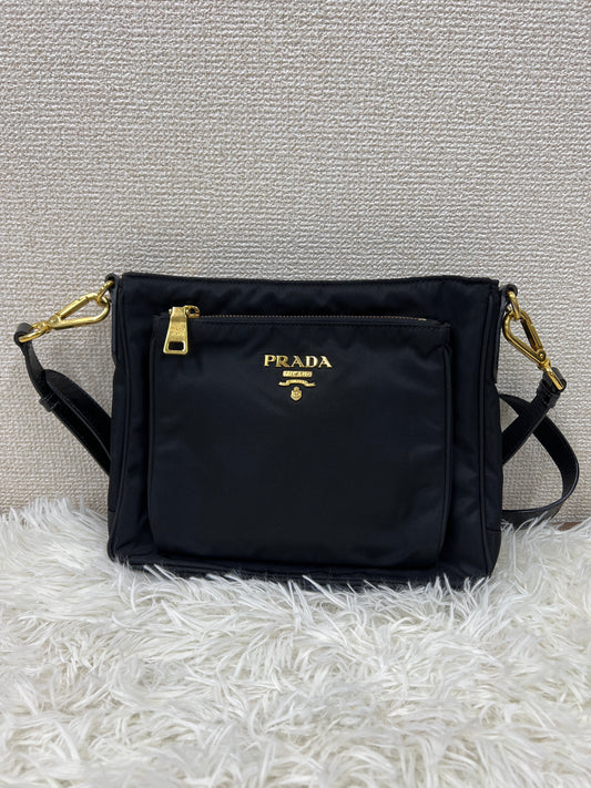 Prada Black Shoulder Bags A-19549
