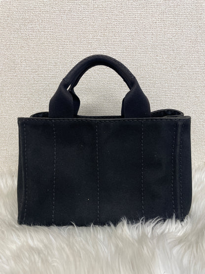Prada Black Tote Bags A-19697