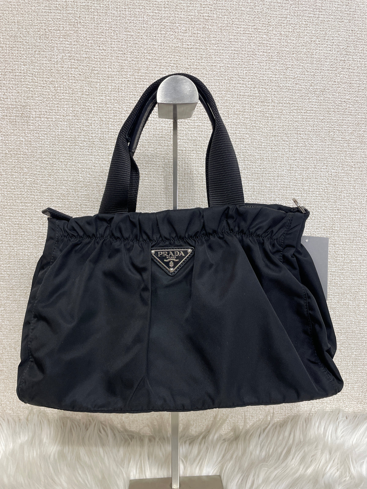 Prada Black Tote Bags A-19699