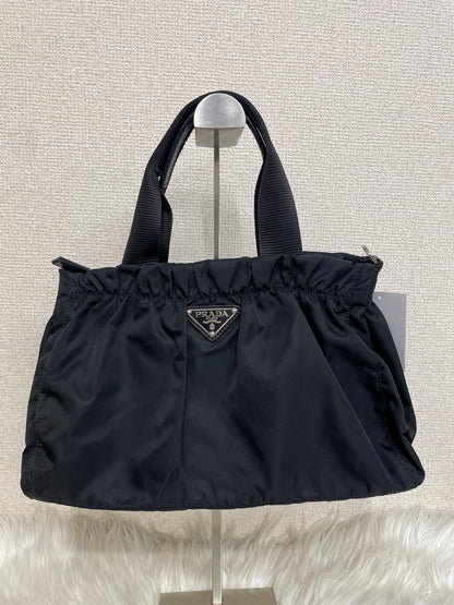 Prada Black Tote Bags A-19699