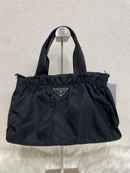 Prada Black Tote Bags A-19699
