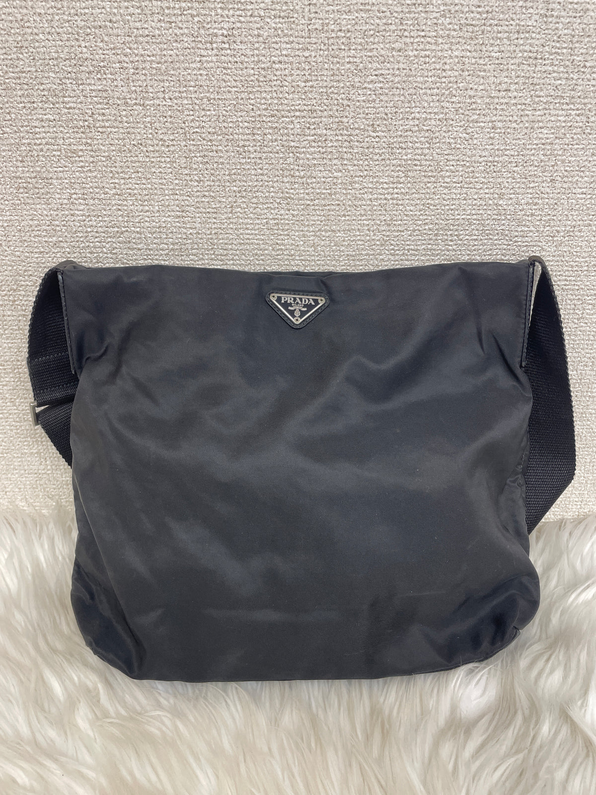 Prada Black Shoulder Bags A-19710
