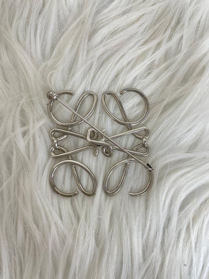 Loewe Brooches A-19711