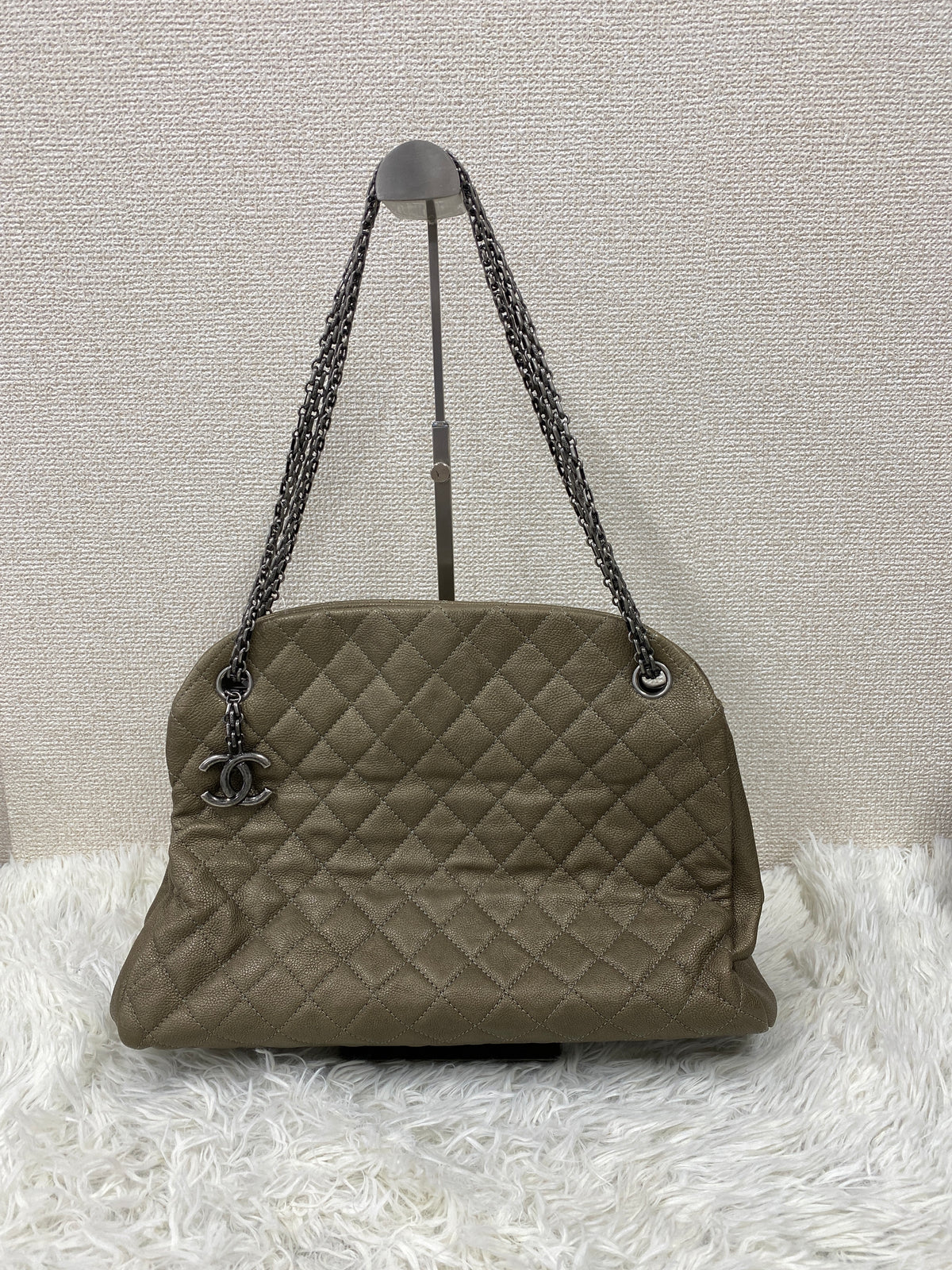 Chanel Brown Shoulder Bags A-19733