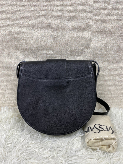 Saint Laurent Black Shoulder Bags A-19735