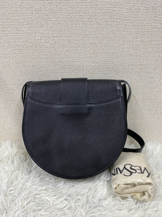 Saint Laurent Black Shoulder Bags A-19735