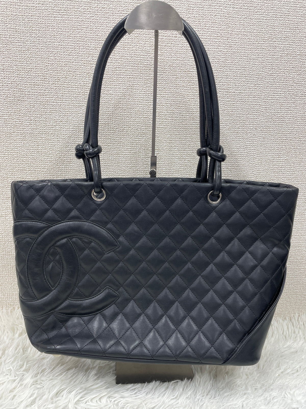Chanel Black Tote Bags A-19766