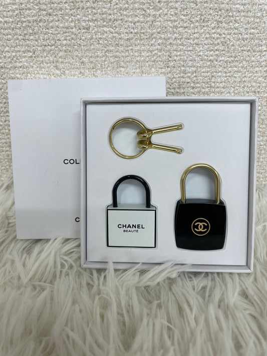 Chanel Gold Small goods A-19777