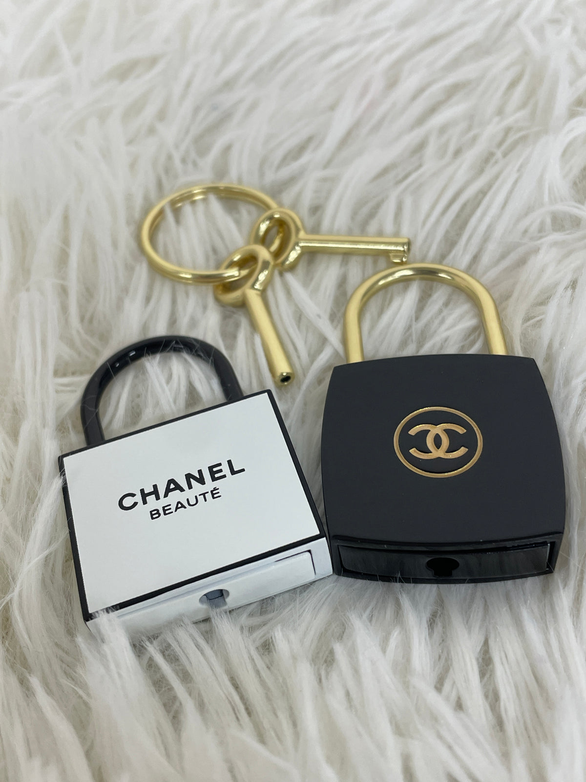 Chanel Gold Small goods A-19777
