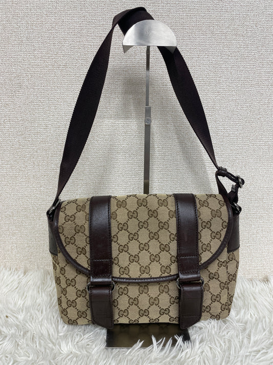 Gucci Beige Shoulder Bags A-19778