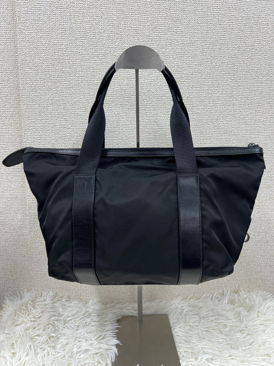 Prada Black Tote Bags A-19797
