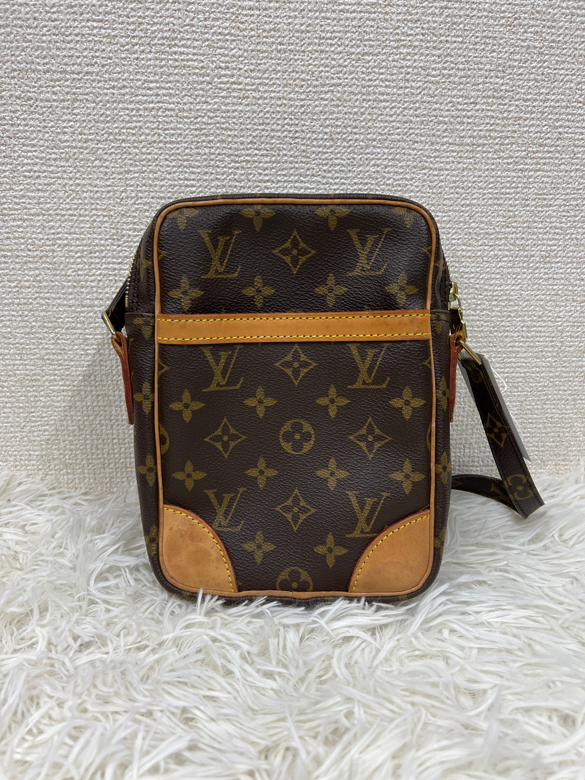 Louis Vuitton Shoulder Bags A-19808