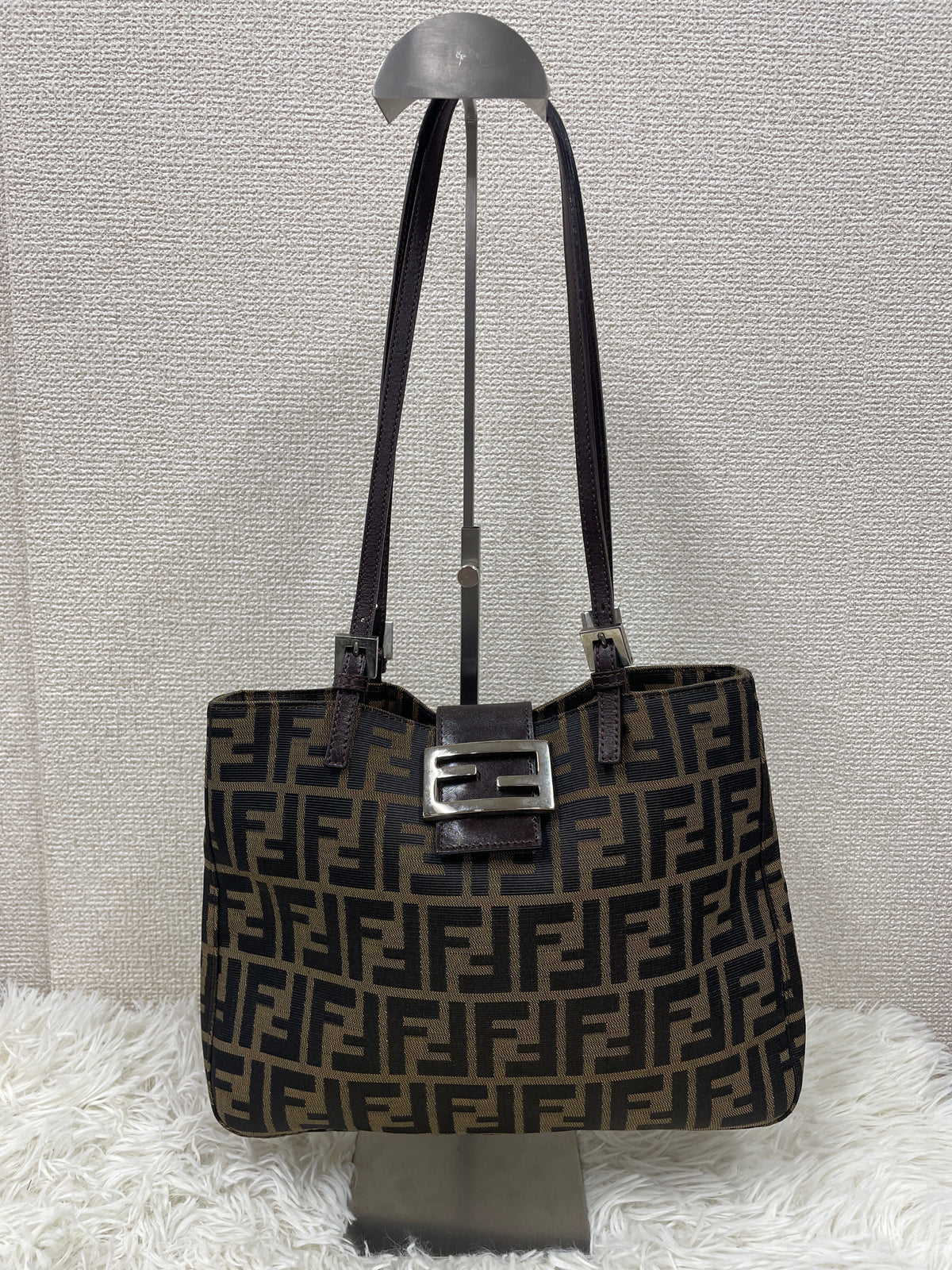 Fendi Tote Bags A-19811