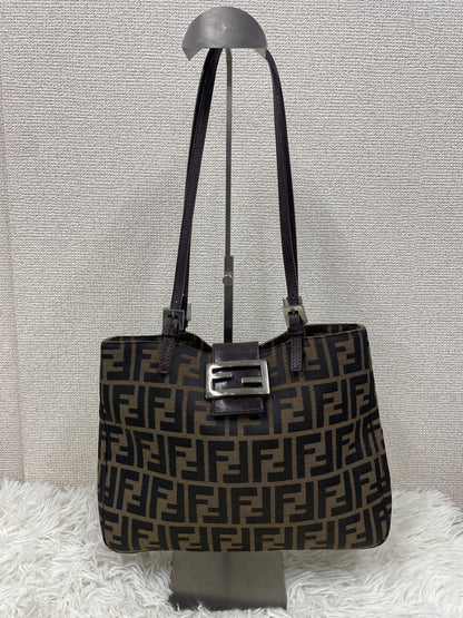 Fendi Tote Bags A-19811