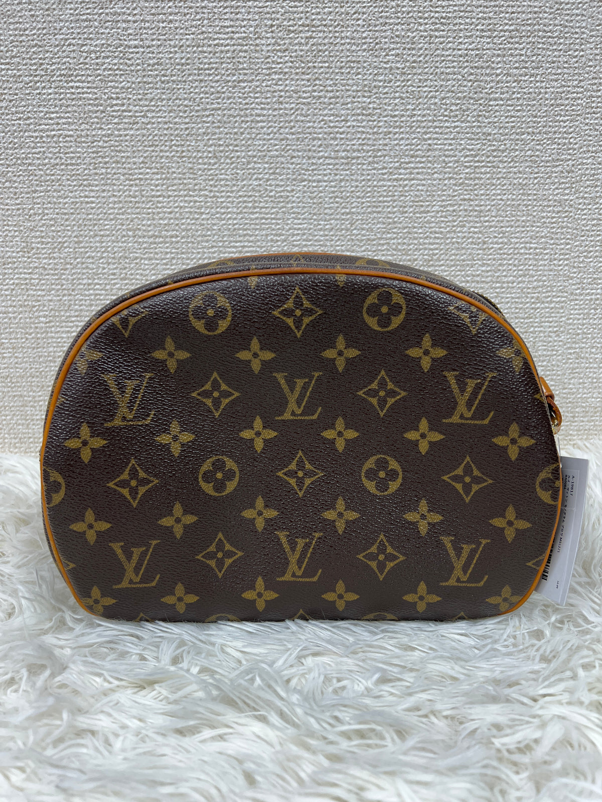 Louis Vuitton Shoulder Bags A-19817